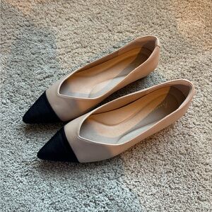 Elegant Beige and Black Women's Flats